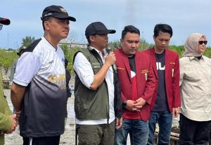 Ikut Tanam Pohon, Menhut Raja Juli Apresiasi Gerakan Peduli Lingkungan IMM
