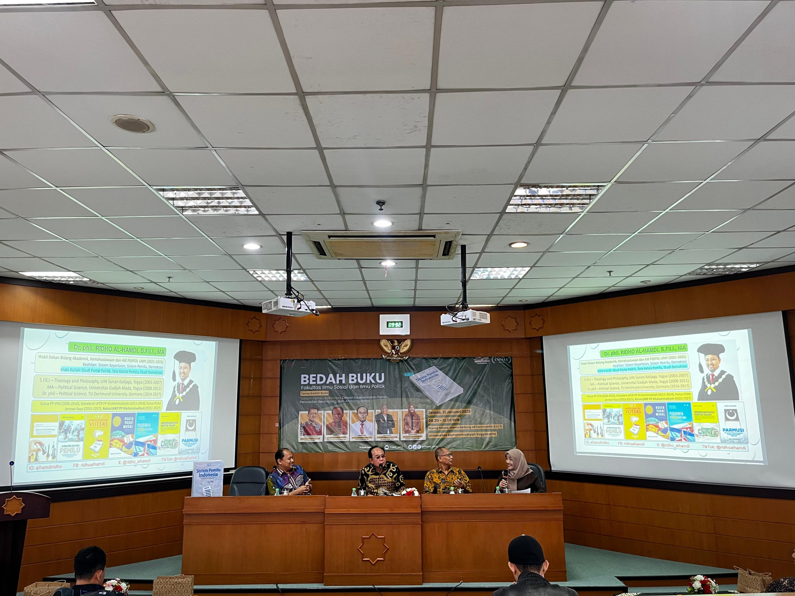 Launching sekaligus bedah buku 'Sistem Pemilu Indonesia' karya Ridho Al-Hamdi, Tanto Lailam, dan Syakir Ridho Wijaya, Selasa (21/1/2025). (Foto:IST)