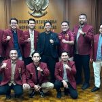 Menhut RI Raja Juli Antoni (tengah, kemeja hitam) menerima kunjungan DPP IMM di Kantor Ke Menhut RI, Jakarta, Jumat (10/1/2025). (Foto:DPP IMM)