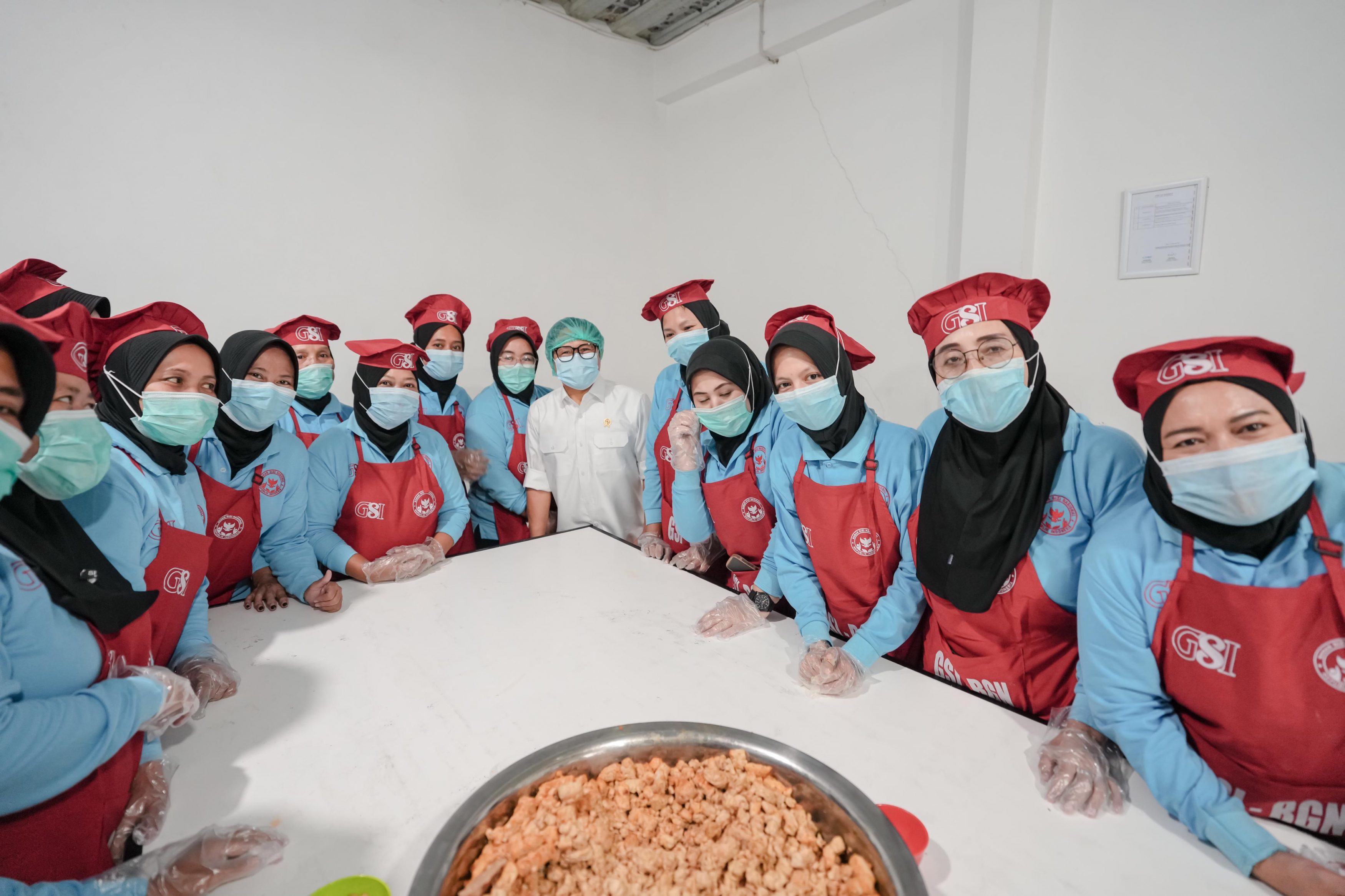 Menko PMK Cek Langsung Dapur Program Makan Bergizi di Depok, Ini Temuannya!