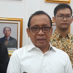 Menko PMK, Pratikno, saat di kompleks Kantor Kemenko PMK, Jakarta, Senin (20/1/2025). (Foto:Tangkapan layar/Ubay)