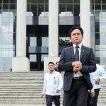 Menteri Koordinator (Menko) Bidang Hukum, Hak Asasi Manusia, Imigrasi, dan Pemasyarakatan (Kumham Imipas), Yusril Ihza Mahendra, di depan Gedung MK, Jakarta. (Foto:IST)