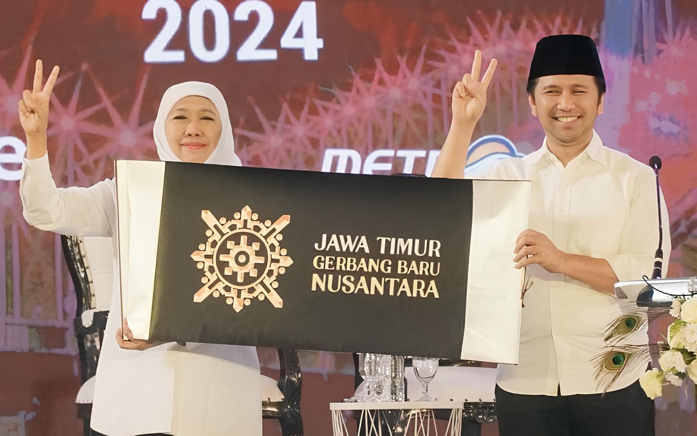 Khofifah-Emil resmi memenangkan Pilgub Jatim 2024, usai MK menolak gugatan Risma-Gus Hans. (Foto:Ubay)