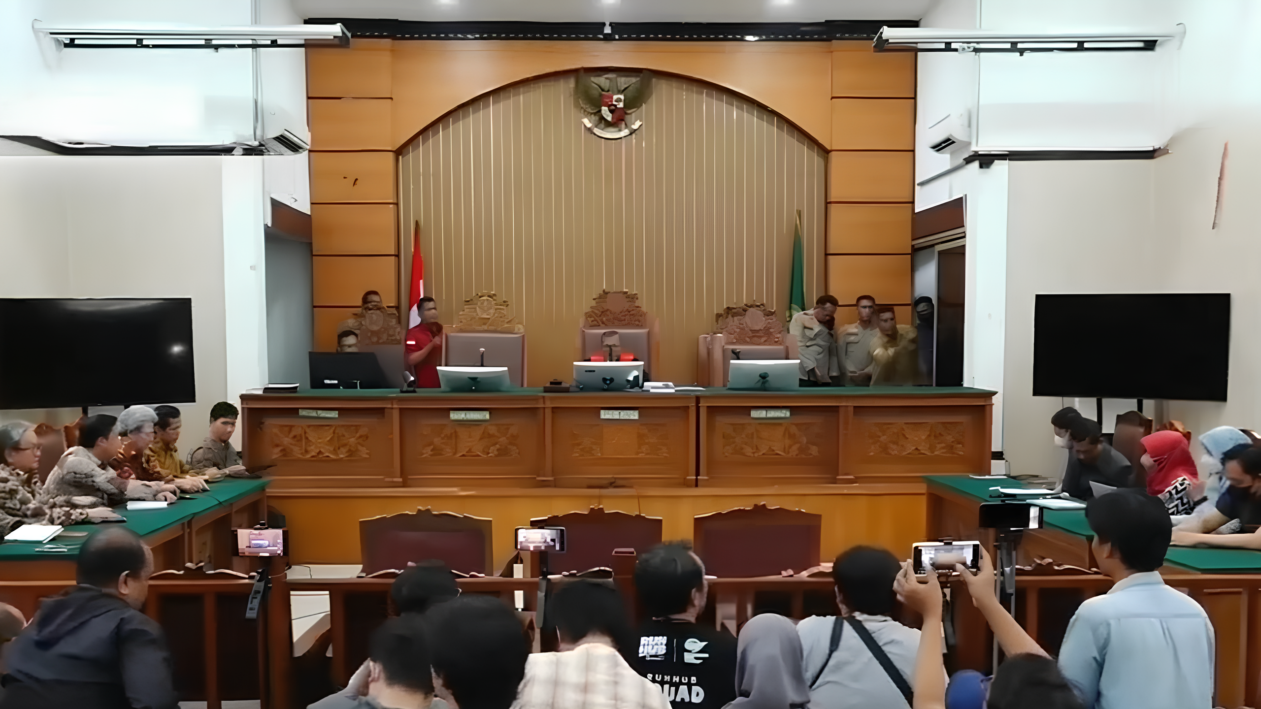 Sidang pembacaan putusan terhadap permohonan gugatan praperadilan Sekjen PDIP Hasto Kristiyanto di PN Jaksel, Kamis (13/2/2025). (Foto: Tangkapan layar)