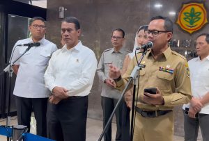 Jelang Ramadan, Wamendagri Minta Pemerintah Daerah Pastikan Distribusi Pangan Aman
