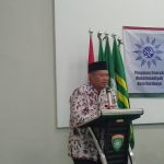 Ketua LHKP PWM Jatim, Muhammad Mirdasy, saat menjadi pembicara dalam Silaturrahim Tarhib Ramadan & Diskusi Publik di Aula PDM Kota Surabaya, Ahad (23/2/2025) malam. (Foto: Zaki)