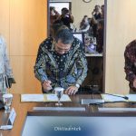 Penandatanganan pembaruan perjanjian kerja sama antara Kemendiktisaintek dengan LPDP, Jumat (28/2/2025). (Foto: Humas Kemendiktisaintek)