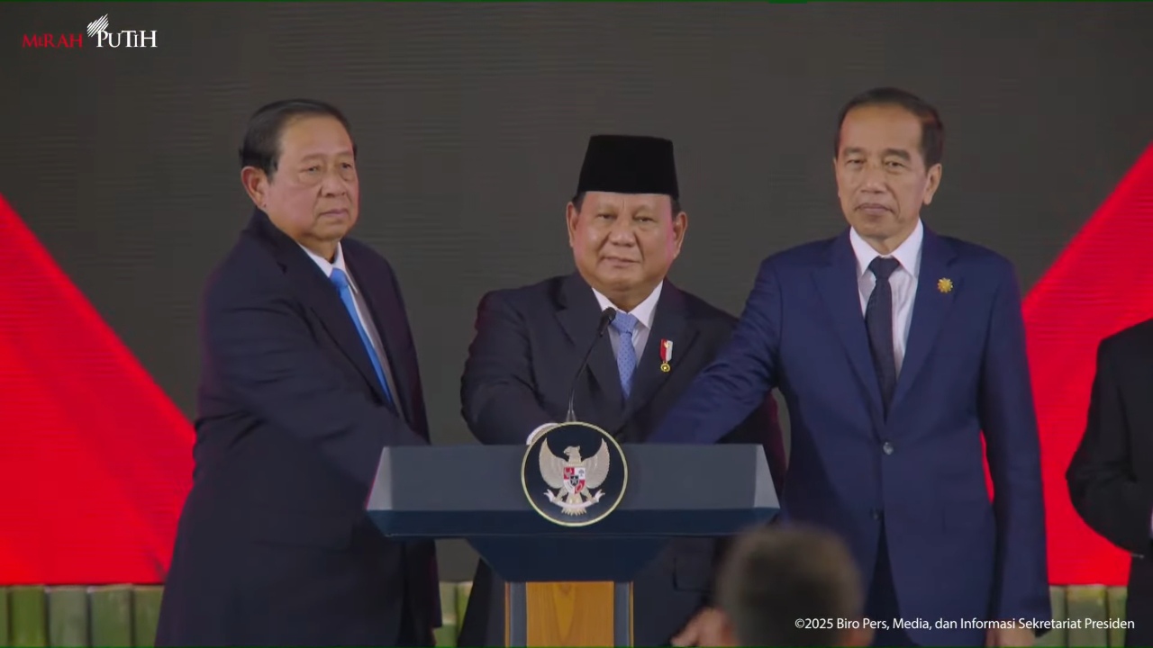 Dari kiri: Presiden ke-6 RI Susilo Bambang Yudhoyono (SBY), Presiden RI Prabowo Subianto, dan Presiden ke-7 RI Joko Widodo (Jokowi), saat peluncuran BPI Danantara, Senin (24/2/2025). (Foto:Tangkapan layar/ Ubay)