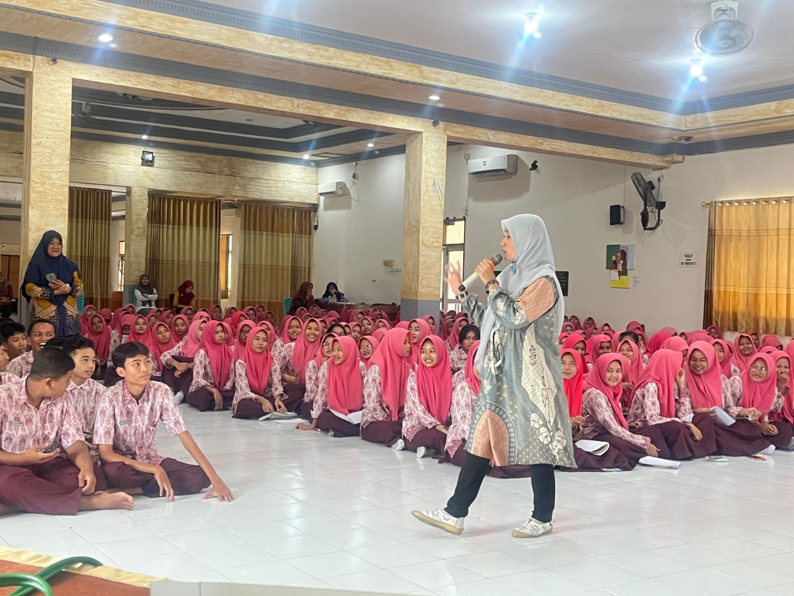 Kaprodi Sosiologi UMM Sosialisasikan PMB di SMA 2 Jombang