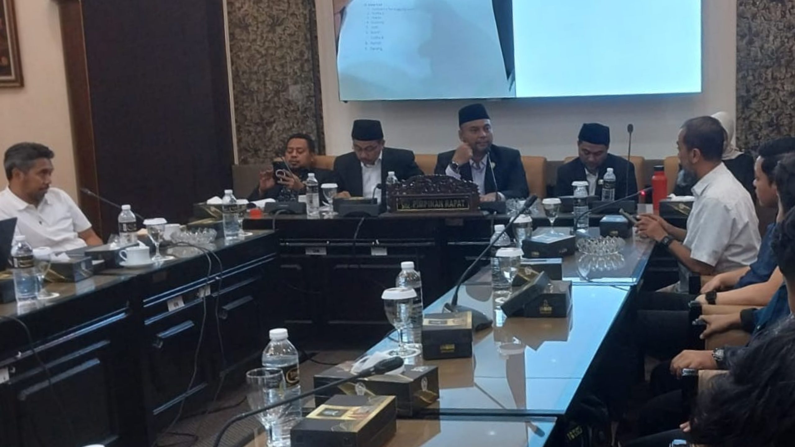 Komisi D DPRD Provinsi Jawa Timur menerima audiensi dari Forum Masyarakat Madani Maritim (FM3), Rabu (19/2/2025).