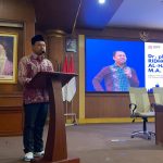 Ketua LHKP PP Muhammadiyah, Ridho Al-Hamdi, menyampaikan sambutan dalam Rakerwil II LHKP PWM Jatim, Ahad (16/2/2025). (Foto: Lia)