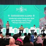 Mendikdasmen) RI, Prof Abdul Mu'ti, menjadi pembicara dalam Sarasehan Ulama NU di The Sultan Hotel & Residence Jakarta, Selasa (4/2/2025) malam. (Foto: Dok. NU)
