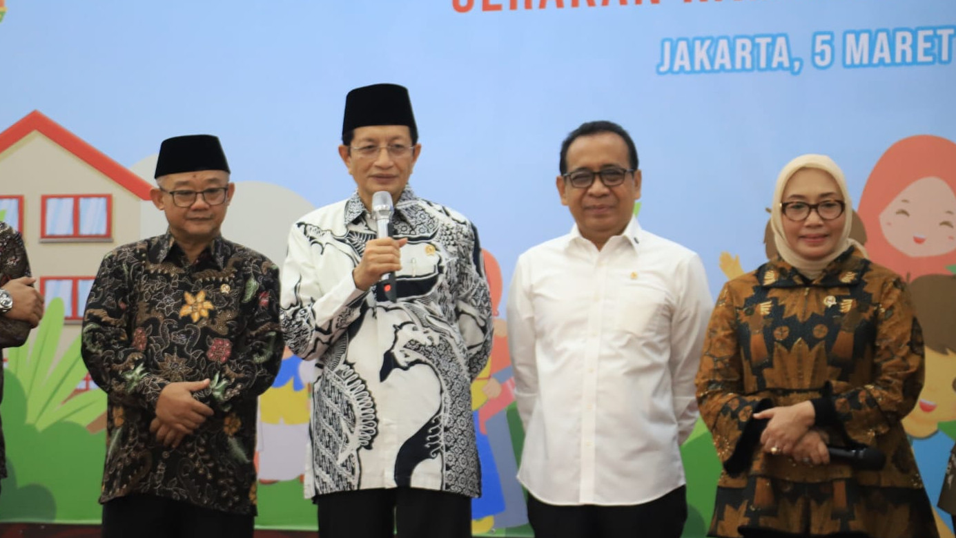 Dari kiri: Mendikdasmen Abdul Mu'ti, Menag Nasaruddin Umar, Menko PMK Pratikno, dan Menteri PPPA Arifatul Choiri Fauzi, saat Deklarasi Ramadan Ramah Anak,Rabu (5/3/2025). (Foto: Humas Kemenag)