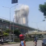 Salah satu gedung 33 lantai di Bangkok, Thailand, roboh akibat gempa bumi magnitudo 7,7 yang mengguncang Myanmar, Jumat (28/3/2025). (Foto: Tangkapan layar)