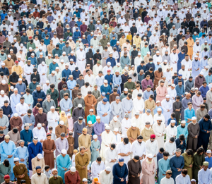 Formasi Salat Tarawih: Kamu Tim 4-4-3 atau 2-2-2-2-2-1?