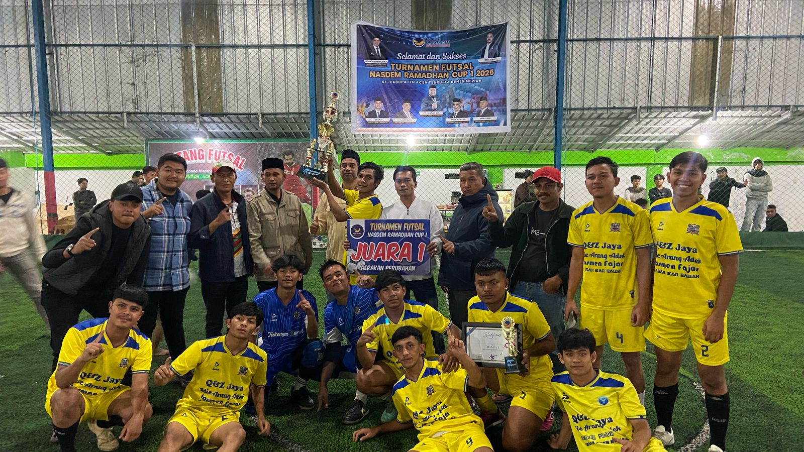 Juara 1 Turnamen Futsal NasDem Ramadan Cup 2025, Kambar FC dari Takengon Timur. (Foto: IST)