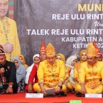 Prosesi sakral Munik ni Reje digelar untuk menandai pelantikan Bupati dan Wakil Bupati Aceh Tengah, Haili Yoga dan Muchsin Hasan, Rabu (5/3/2025). (Foto: IST)