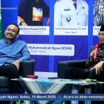 Penasihat Khusus Presiden Bidang Haji, Muhadjir Effendy (kanan) bersama Bupati Ngawi Ony Anwar Harsono, menjadi narasumber Kajian Ramadan yang digelar PDM Ngawi, Sabtu (15/3/2025). (Foto: Tangkapan layar/ Ubay NA)