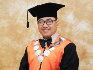Mengenal Sosok Khoirul Anwar, Profesor Bidang Pendidikan Pertama di UMG yang Kini Jadi Rektor