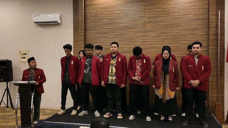 Pelantikan PK IMM Akademos FEB UM Jember di Royal Hotel Jember, Sabtu (15/3/2025). (Foto: IST)