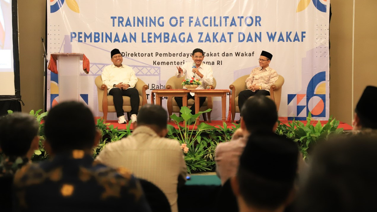 Dirjen Bimbingan Masyarakat (Bimas) Islam Kemenag RI, Abu Rokhmad, saat Training of Facilitator (ToF) Pembinaan Lembaga Zakat dan Wakaf di Jakarta, Selasa (18/3/2025). (Foto: Kemenag RI)