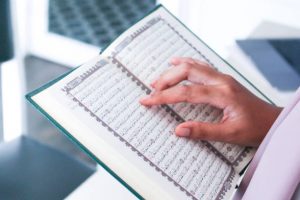 Tips Khatam Al-Qur’an dengan Santai di Bulan Ramadan