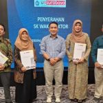 Dari kiri: Radius Setiyawan, Endah Hendarwati, Mundakir, Nur Mukarromah, serta Muhammad Anas. (Foto: UM Surabaya)