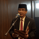 dr. Mochammad Hud Suhargono, Sp.OG., saat menyampaikan sambutan perdananya usai dilantik sebagai Direktur RSU Aisyiyah Siti Fatimah Tulangan, Rabu (9/4/2025). (Foto: Ubay NA)
