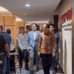 Presiden ke-7 RI, Joko Widodo (Jokowi) melaporkan tuduhan ijazah palsu terhadap dirinya ke Polda Metro Jaya, Rabu (30/4/2025). (Foto: Tangkapan layar/ Ubay NA)