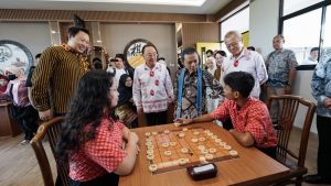 Wamendikdasmen Fajar Resmikan Pusat Bahasa Mandarin Pertama di Jenjang Dasar dan Menengah