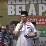 Sekretaris LHKP PDM Kota Surabaya, HMI el Hakim, saat Aksi Damai Bela Palestina di depan Gedung Negara Grahadi, Surabaya, Sabtu (19/4/2025). (Foto: IST)