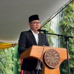 Ketua MPKS PP Muhammadiyah yang juga Staf Ahli Bidang Manajemen Talenta Kemendikdasmen RI, Dr. Mariman Darto, S.E., M.Si., saat menyampaikan khutbah Idulfitri 1446 H di Kota Blora. (Foto: IST)