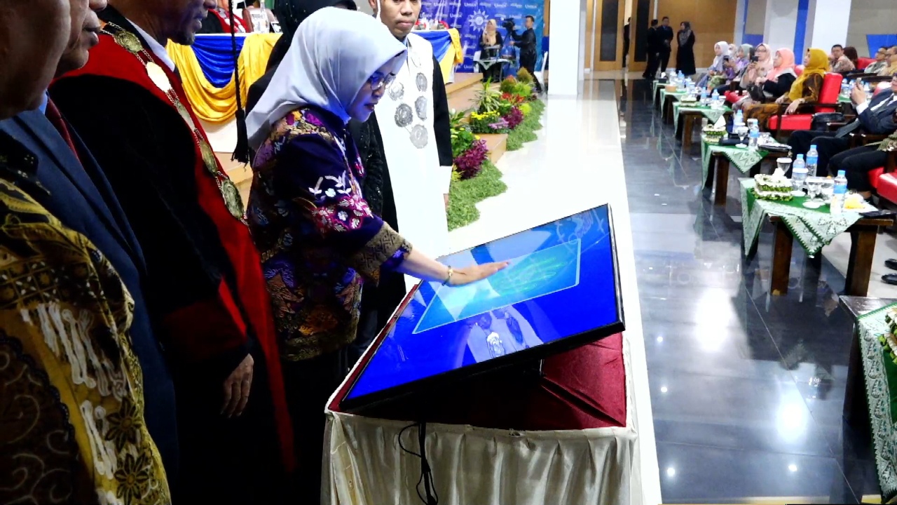 Launching Prodi Kedokteran Umsida oleh Sekretaris Direktorat Jenderal Dikti Kemdiktisaintek RI Prof Dr Ir Aisyah Endah Palupi MPd, Sabtu (12/4/2025). (Foto: Ubay NA)
