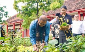 Dindik Jatim Luncurkan Pilot Project School Food Care di SMAN 2 Ngawi
