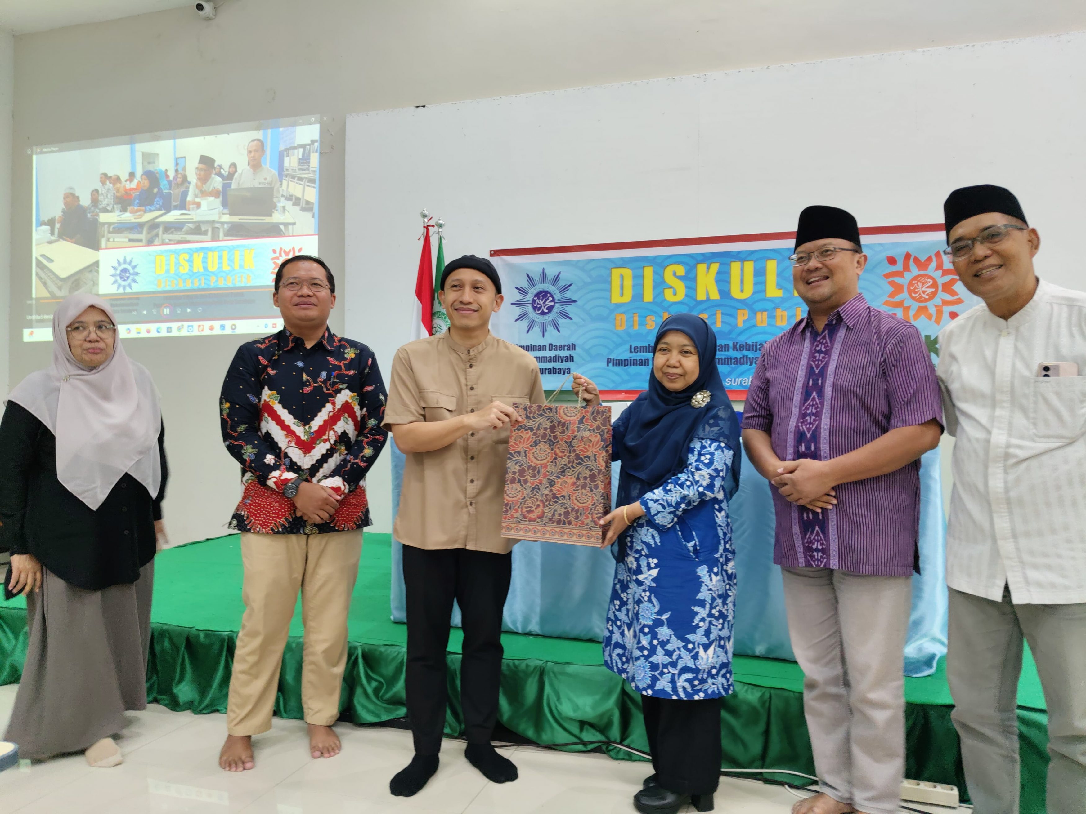 Soroti Kesejahteraan Pekerja, LHKP PDM Surabaya Gelar Diskusi Publik Ketenagakerjaan