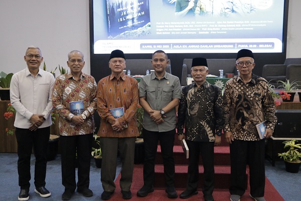 Bentengi dari Paham Radikalisme, Rektor UM Bandung: Mahasiswa adalah Generasi Pencerah