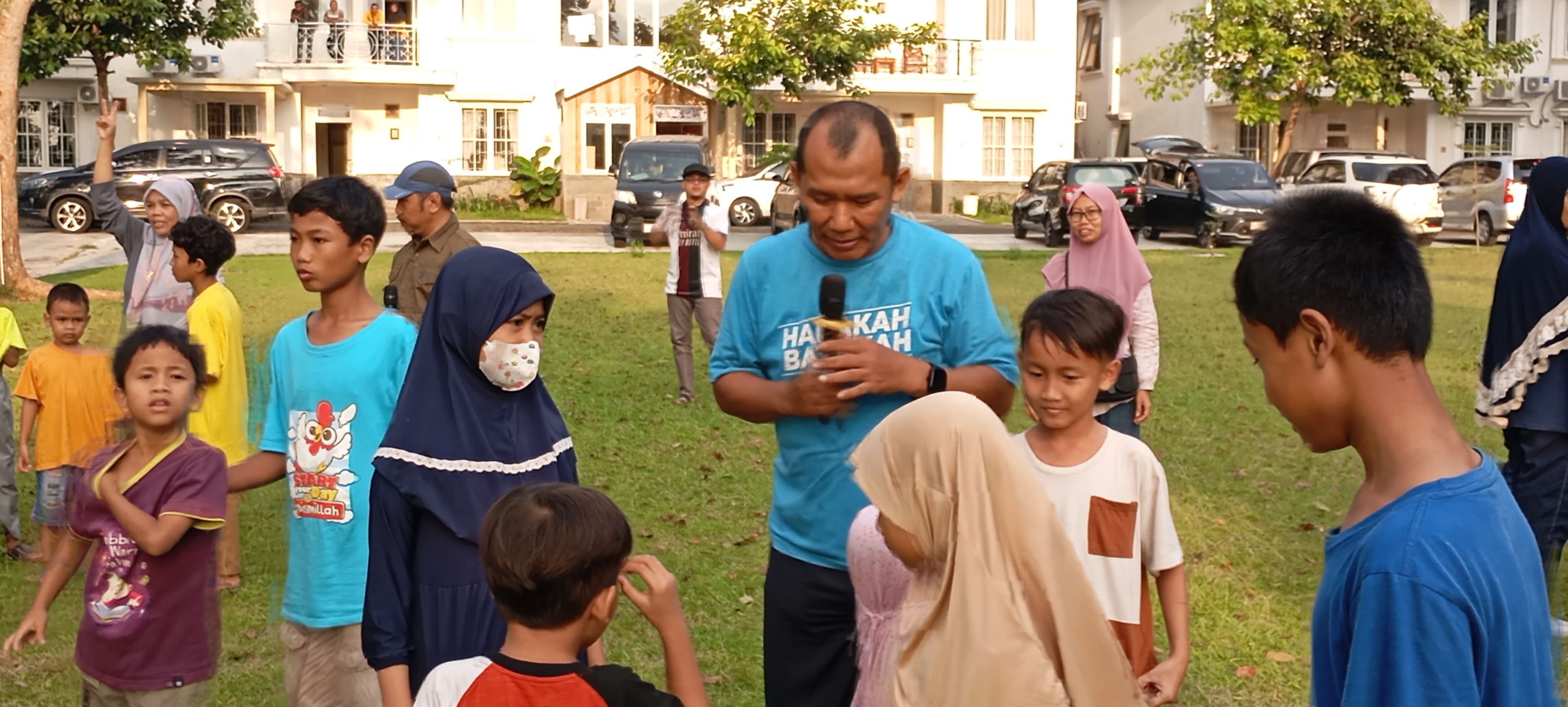 Momen Stafsus Menko Pangan Pandu Game Anak-anak di Famgath Kader Sang Surya