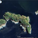 Beberapa pulau kecil yang menjadi sengketa antara Trenggalek dan Tulungagung. (Foto: Google Maps)