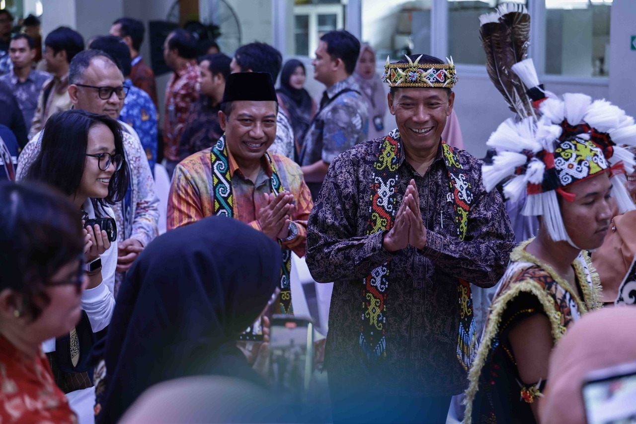 Wamen Fauzan Resmikan Gedung Laboratorium di ITK: Dorong Pendidikan Tinggi Relevan dengan Dunia Industri