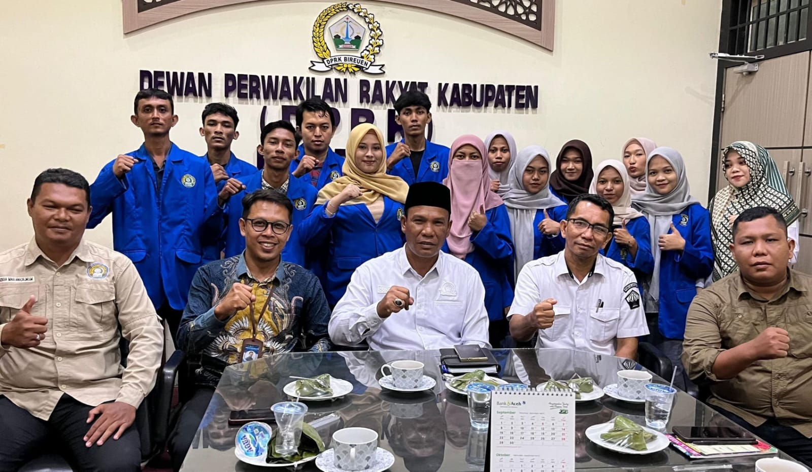 Mahasiswa Manajemen UMMAH Belajar Parlemen, Sulap DPRK Bireuen Jadi Ruang Kuliah