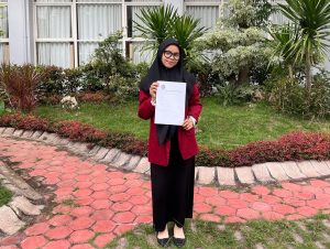 Intan Meidy, mahasiswa Prodi PBI Umsida yang berjasil meraih penghargaan internasional. (Foto: Humas Umsida)