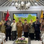 Gubernur Jateng Ahmad Luthfi menerima kunjungan rombongan Muhammadiyah dan Aisyiyah. Ia menyatakan dukungan untuk penyelenggaraan Jambore Nasional ke-3 Relawan Muhammadiyah dan Aisyiyah yang bakal digelar di Karanganyar akhir bulan ini. (Foto: IST)