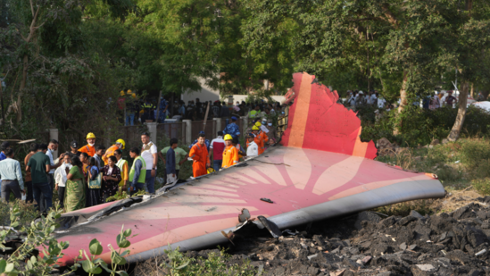 Kecelakaan Maut Air India di Ahmedabad: 1 Orang Selamat, Ratusan Penumpang Tewas