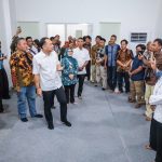 Wali Kota Surabaya, Eri Cahyadi (tengah, kemeja putih). (Foto: Humas Pemkot Surabaya)