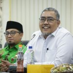 Ketua Fraksi PKB di DPR RI, Jazilul Fawaid (kanan, kemeja putih), dan anggota Komisi II DPR RI Muhammad Khozin, saat Diskusi Publik Fraksi PKB di Kompleks Parlemen, Senayan, Jakarta. (Foto: Tangkapan layar Fraksi PKB)