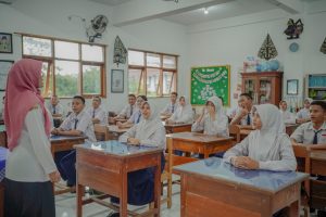 Lebih dari 100 Ribu Guru Lolos Seleksi Administrasi PPG Periode 1 Tahun 2025