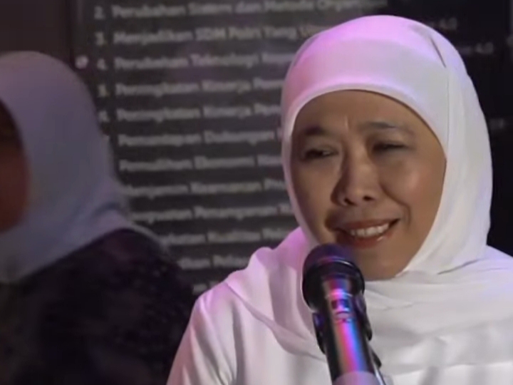 Angkat Bicara Usai Diperiksa 8 Jam oleh KPK, Khofifah: Penyaluran Dana Hibah Sudah Sesuai Prosedur