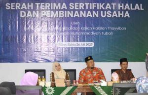 LPH-KHT Muhammadiyah Serahkan Sertifikat Halal kepada 130 UMKM di Tuban