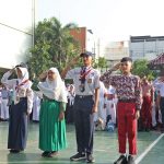 Pelaksanaan upacara. (Foto: Tangkapan layar Pemkot Surabaya)
