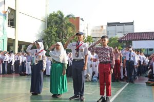 Hari Pertama MPLS di Surabaya, Dispendik: Sekolah Harus Jadi Rumah Kedua yang Aman dan Menyenangkan